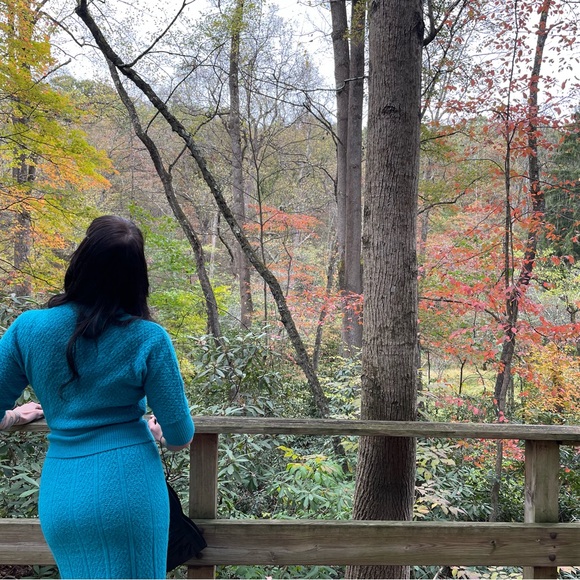 Meet your Posher, Amanda - Picture 1 of 1